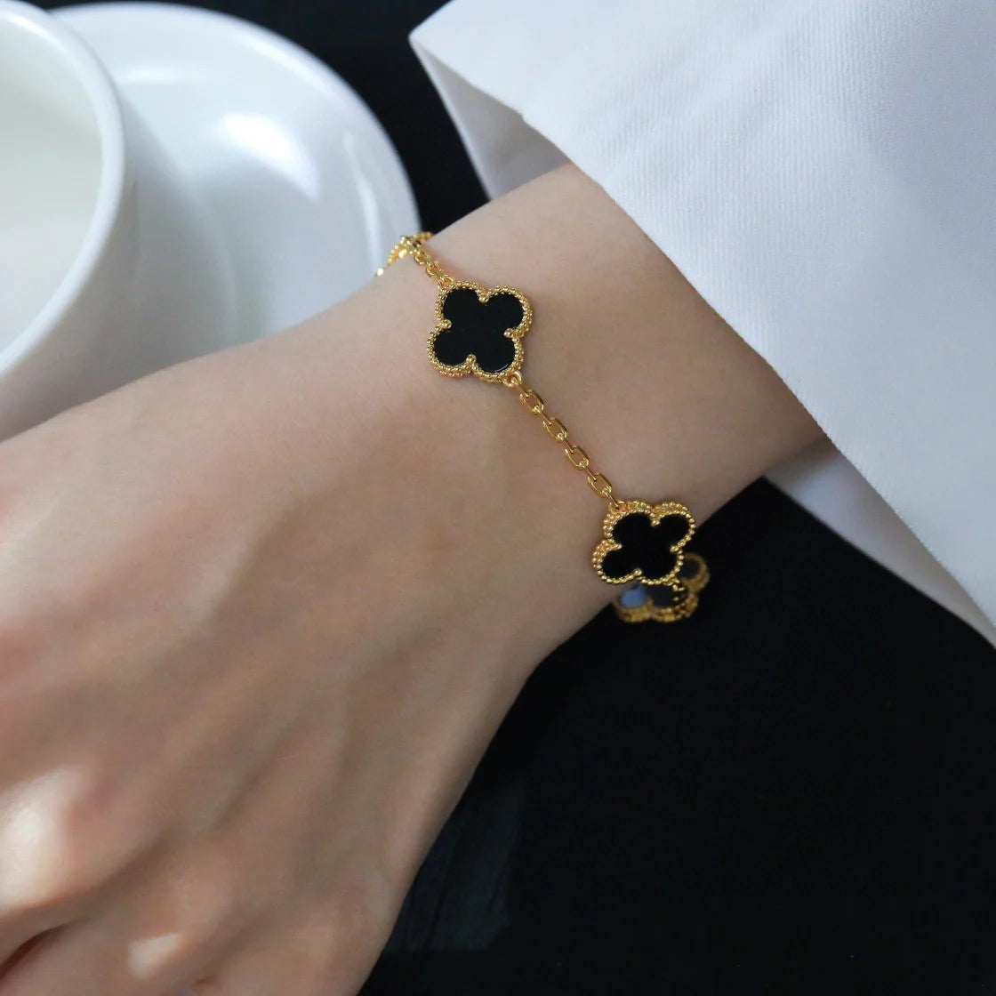 [AURORA]CLOVER 5 MOTIF ONYXS BRACELET COLLECTION