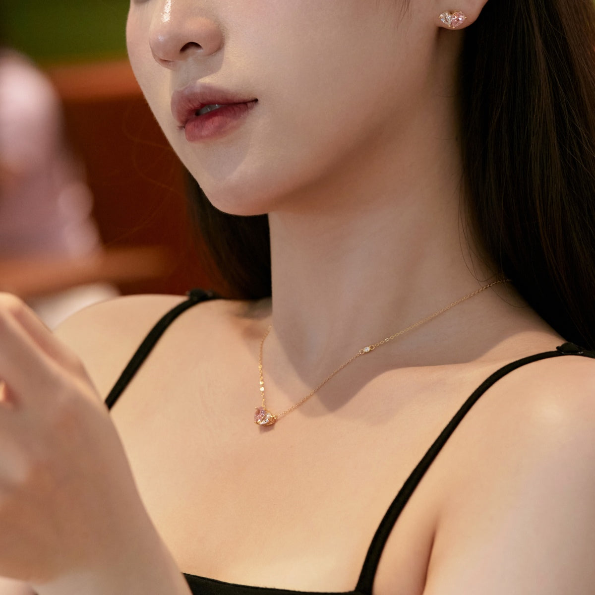 [AURORA]Dazzling Elegant Heart Cut Lover Earrings