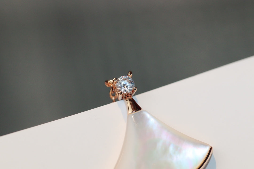 [AURORA]DREAM NECKLACE WHITE MOP PINK GOLD 1 DIAMOND