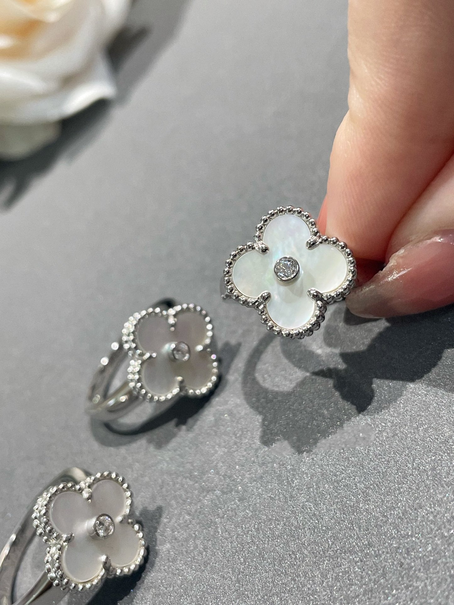 [AURORA]CLOVER SILVER MOP DIAMOND RING