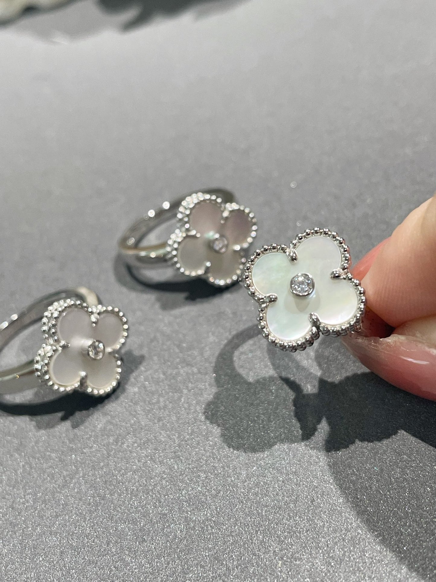 [AURORA]CLOVER SILVER MOP DIAMOND RING