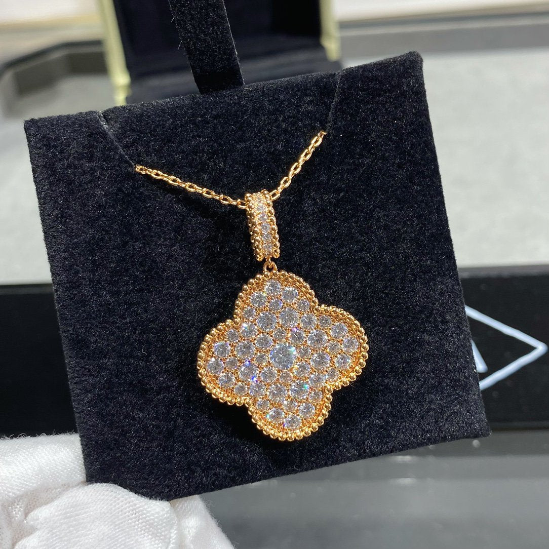 [AURORA]CLOVER 25MM LARGE PEDANT DIAMOND PAVED LONG NECKLACE