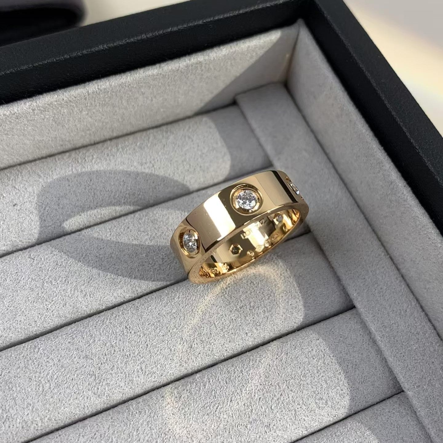 [AURORA] LIEBESRING 5,5 MM 6 DIAMANTEN ROTGOLD