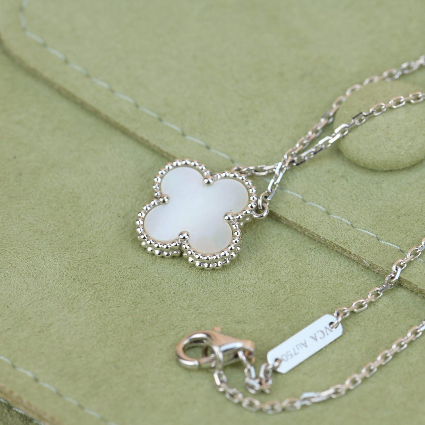 [basloveJW]CLOVER 15MM WEISS PERLMUTT SILBER