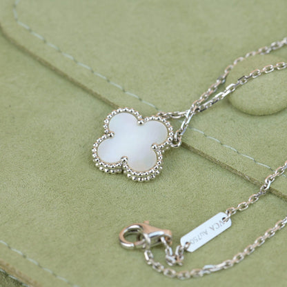 [basloveJW]CLOVER 15MM WEISS PERLMUTT SILBER