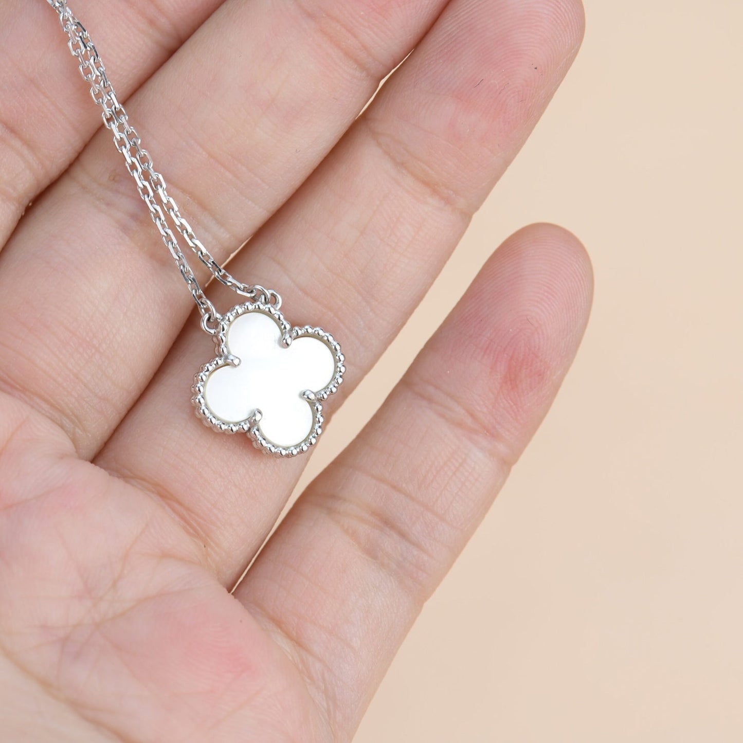 [basloveJW]CLOVER 15MM WEISS PERLMUTT SILBER