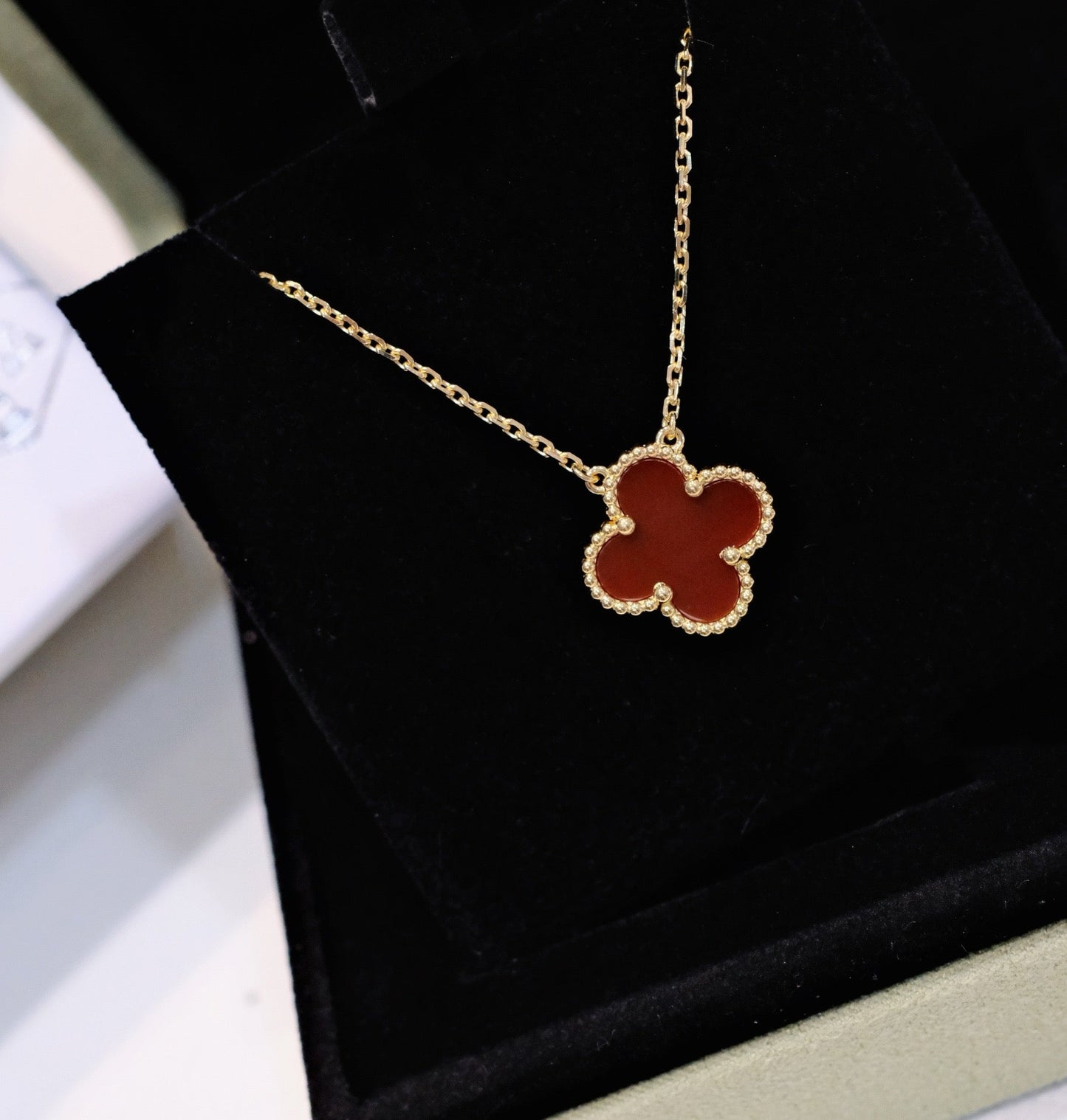 [basloveJW]CLOVER 15MM KARNEOL EINZELNE BLUMENKETTE