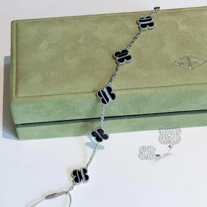 [AURORA] CLOVER 5 MOTIF PULSAR STONE BRACELET COLLECTION