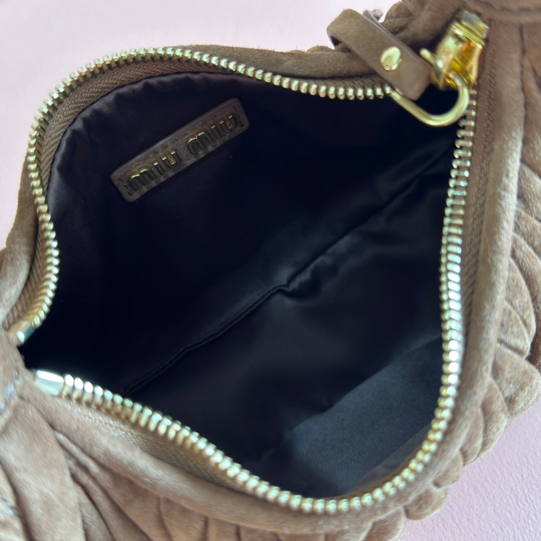MM SUEDE HANDBAG 23 DARK BROWN