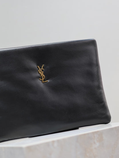 CALYPSO LARGE POUCH 30 IN BLACK SMOOTH LAMBSKIN