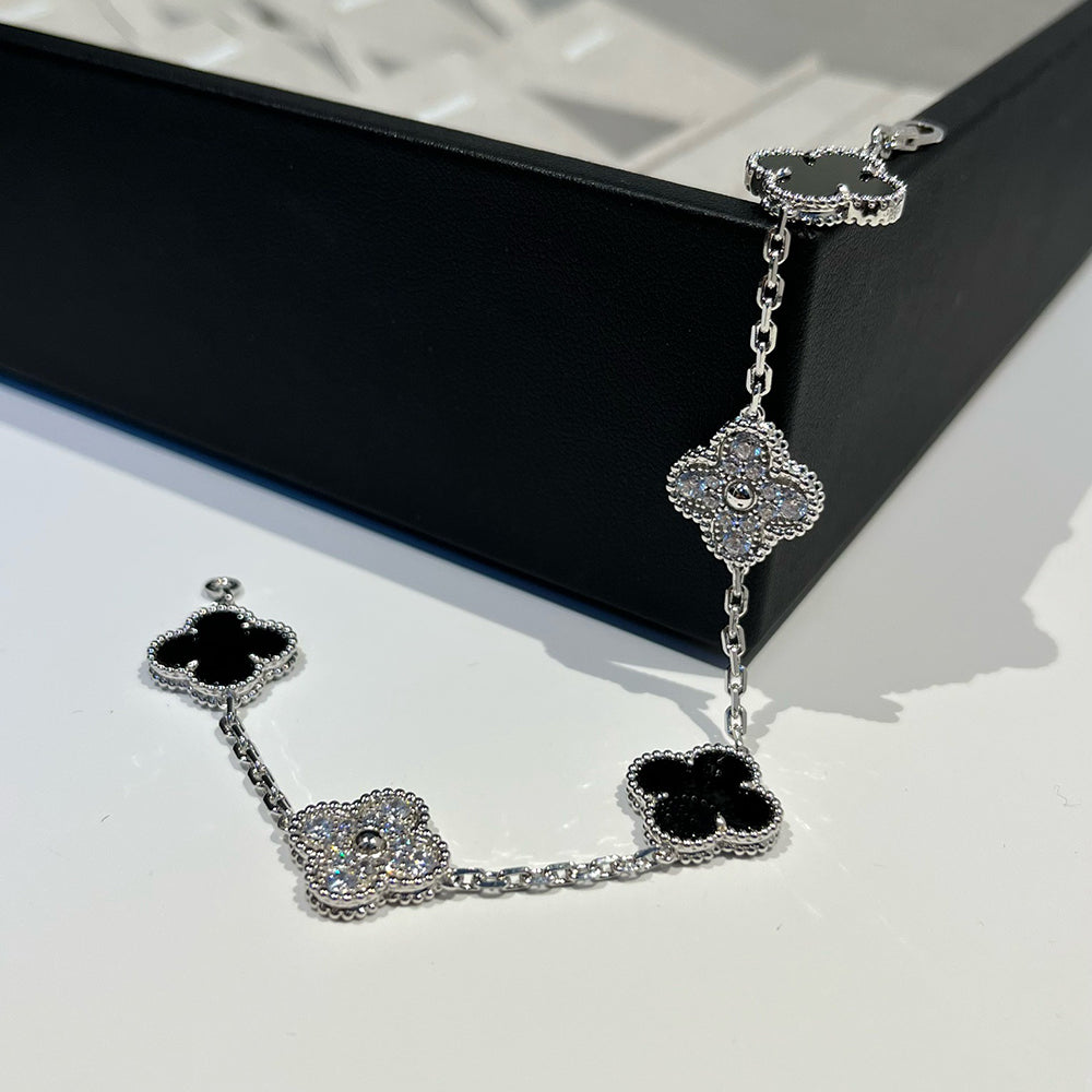 [AURORA]CLOVER 5 MOTIF ONYXS BRACELET COLLECTION