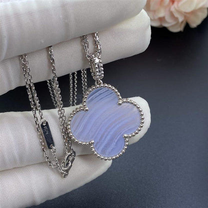 [AURORA]CLOVER SILVER CHALCEDONY BIG CLOVER NECKLACE
