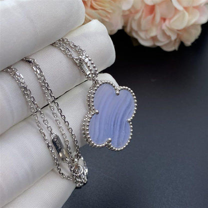 [AURORA]CLOVER SILVER CHALCEDONY BIG CLOVER NECKLACE